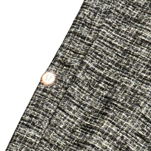 Lululemon Run On Jogger in Ringspun Denim, sz 8 - Picture 9 of 10